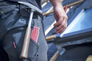  Der Mindestlohn für Dachdecker beträgt jetzt 12,05 Euro pro Stunde 