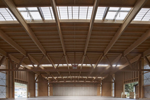  Das Dach der Lagerhalle von Holz Marberger sollte nicht nur stabil sein, sondern auch gut aussehen 