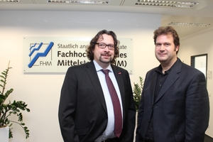  Handwerksunter­nehmer brauchen fundierte betriebswirtschaftliche Kenntnisse, da sind die beiden sich einig: Michael Brücken, Studien- und Weiterbildungsberater der HWK zu Köln (links) und Prof. Dr. Sascha Lord, Leiter der FHM Köln
 