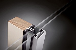  Die Profile an den Holzrahmen haben die Fenstermontage ermöglicht  