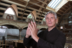  Architekt Manfred Voss hat den Neubau des Schwimmbads geplant 