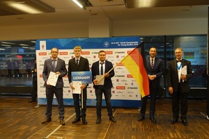  Von links nach rechts: Trainer &amp; Mentor Jörg Schmitz und die Vizeweltmeister Tom Gladisch aus Schleswig-Holstein und Volker Pohlmeyer aus NRW  