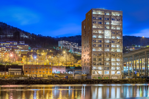  In Bergen steht das 14geschossige Holzhochhaus Treet direkt am Puddefjord Foto: David Valldeby  