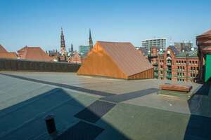  Tradition trifft Moderne: Dachsanierung in der Speicherstadt in Hamburg mit Kunststoffdachbahn 