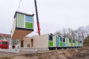  In Hannover-Linden wurden die Holzmodule für die Flüchtlingssiedlung vor Ort aufgestellt  