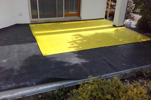  Die Getifix Drainmatten sind resistent gegen Grundchemikalien, Verrottung, Schimmel, Algen, Bakterien und Wurzeldurchdringung. Sie dienen dem Schutz der Abdichtung, der Entkopplung (Pufferung von unterschiedlichen Bewegungen und Ausdehnungen) und hauptsäc 