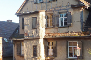  Zustand des Mehrfamilienhauses in der Rottenburger Altstadt vor und nach der Sanierung  Foto: Zimmerei Stopper  