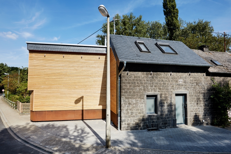 Steildach Trifft Flachdach Ineinander Geschobene Dacher