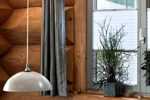  Im Naturstammhaus in Göppingen sind Aluminium-Holz-Fenster von Kneer Südfenster eingebaut 