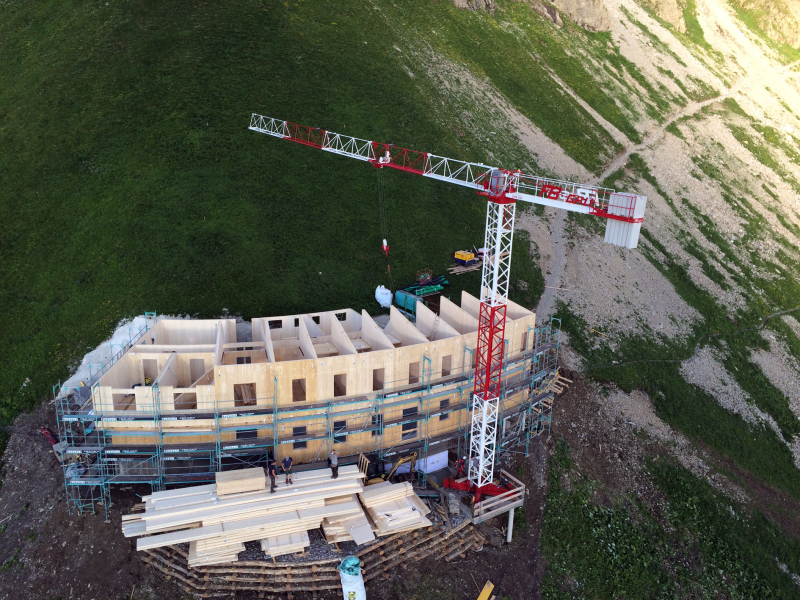 Holzhotel In Den Bergen Bauhandwerk
