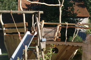  Nebenbei bauten die Wandergesellen ein Spielschiff für Kinder Foto: Alte Mühle e.V., Gömnigk 