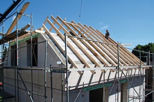  Ausgeglichenes Raumklima auch im Dachgeschoss – mit einem Massivdach wird das Dach tatsächlich zur fünften Wand des Hauses 