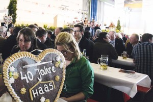  Gründe gab es genug, das Frühlingsfest zünftig zu feiern – einer war das 40-jährige Bestehen von Haas 