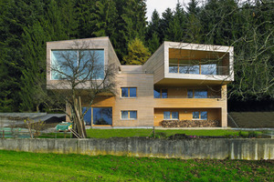  Mit diesem Entwurf gewannen die Architekten Hein und Try 2011 den EEA. Das österreichische Mehrfamilienhaus spart seit der Modernisierung 70 Prozent EnergieFoto: Isover 