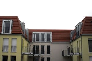  NeubauBei dem Neubau von 180 Single-Appartements in Ludwigsburg wurden im Dachbereich vorgefertigte Gauben eingebaut 