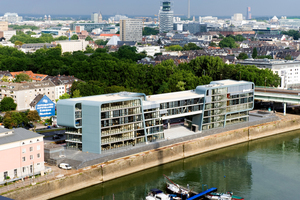  Gesamtansicht des RheinauArtOffice in Köln. Der Dachaufbau wurde als Umkehrdach ausgeführt 