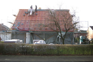  Neudeckung des Daches  