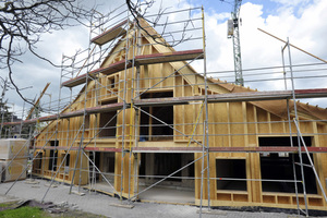  Holzrahmenbauweise mit innen liegender OSB Platte zur Aussteifung und als Dampfbremse Foto: Norboard  