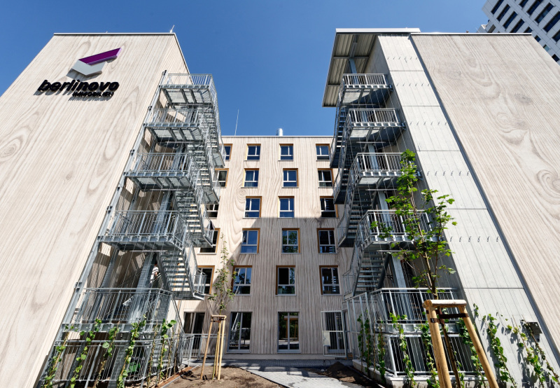 Feuerfest Hybridbauweise: Siebengeschossiges Wohnhaus in Berlin -  Bauhandwerk