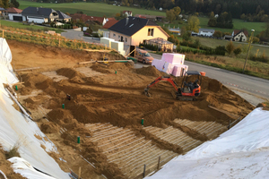  Die Staudenschreinerei übernimmt sämtliche Vorarbeiten, auch das Ausheben der Baugrube und die Verlegung der Soleleitungen Foto: Staudenschreiner 