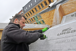  Der Zuschnitt gelingt mit herkömmlichen Schneidewerkzeugen Foto: Ursa 