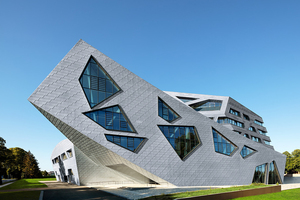  Das Konzept für das Gebäude hat der Architekt Daniel Libeskind zusammen mit Studenten der Leuphana Universität entwickeltFoto: Rheinzink 
