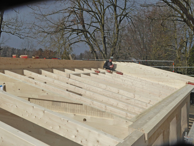 Vorbereitung des Dachstuhls für die Aufdachsparrendämmung Foto: Staudenschreiner  