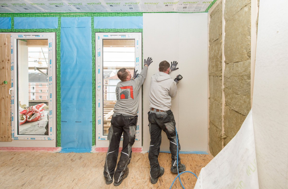 Um zwei Geschosse aufgestockt - dach+holzbau