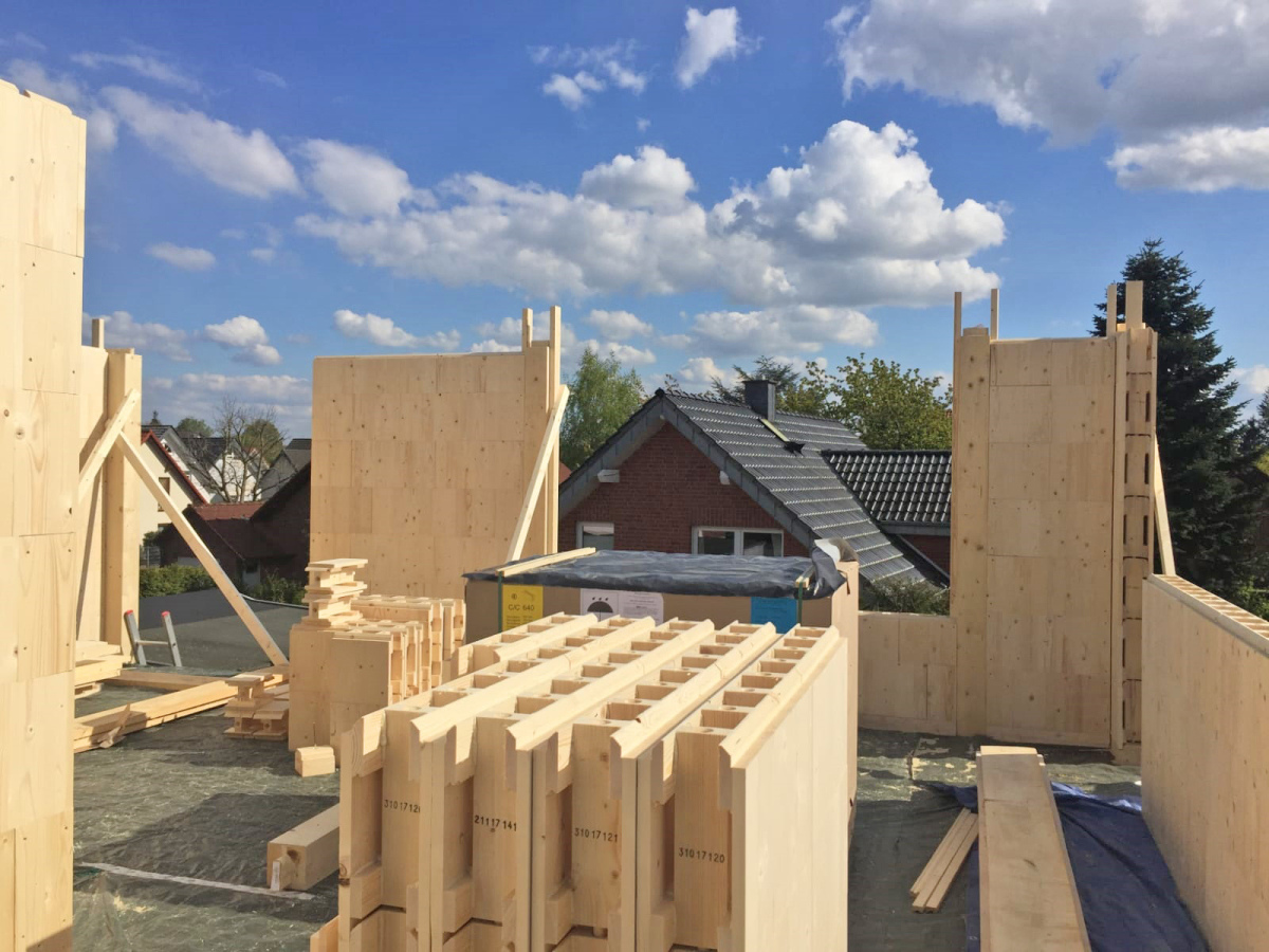 Aufgestockt mit Holzbausteinen - dach+holzbau