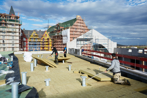  An rund 850 Stellen durchdringen Stahlstützen für die spätere Befestigung diverser haustechnischer Anlagen die Abschlussdecken aus Stahlbeton und Steinwolle Foto: Rockwool  