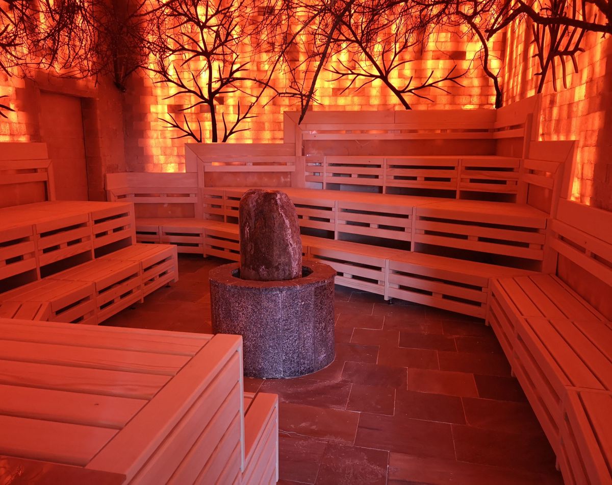 Der "Kugulus" für die Therme Erding - dach+holzbau