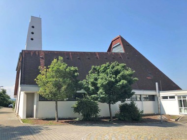 1_Heilig_Geist_Kirche_Bitumenschindeln_Foto_Prefa__loockatbuck.jpg