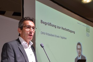  Holzbau der Zukunft im Blick: DHV-Präsident Erwin Taglieber lud die Holzbauunternehmer ein, sich mit zündenden Ideen am „DHV-Workshop 2030“ zu beteiligen 