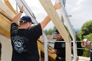  velux_ebr_dachbalkon_5_Einsetzen.jpg 