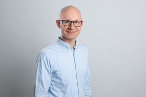  Stephan Thomas, verantwortlicher Redakteur dach+holzbau, stephan.thomas@bauverlag.de 