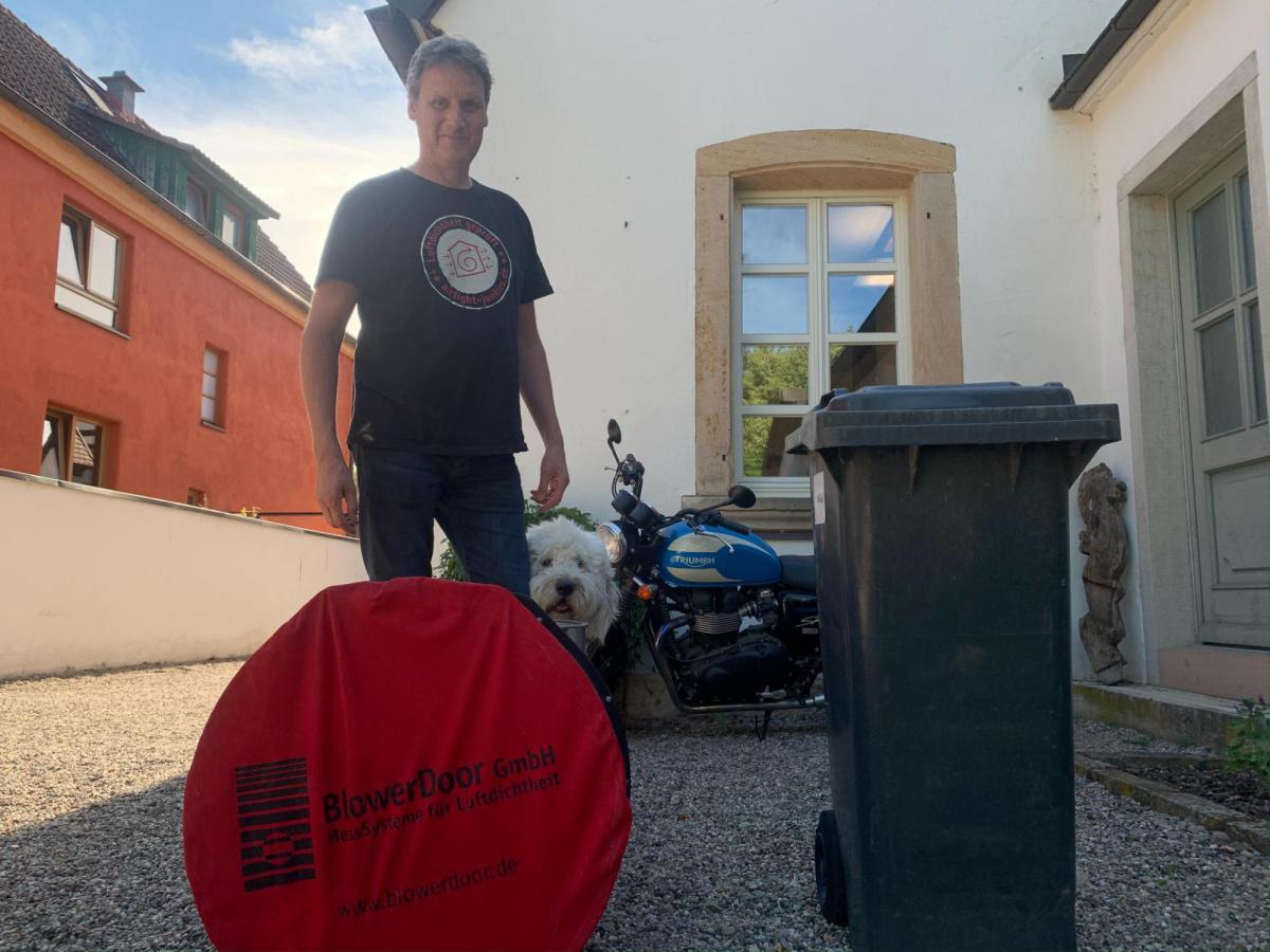 Blower-Door-Test: Wann ist er erforderlich? - dach+holzbau