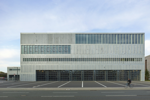  6_Feuerwehrzentrum_KNOCHE_ARCHITEKTEN___9516__Roland_Halbe_01.jpg 