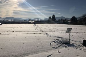  Die „Snowcontrol“-Schneewaage von Envitron auf einem Flachdach mit Schneelast<br /> 