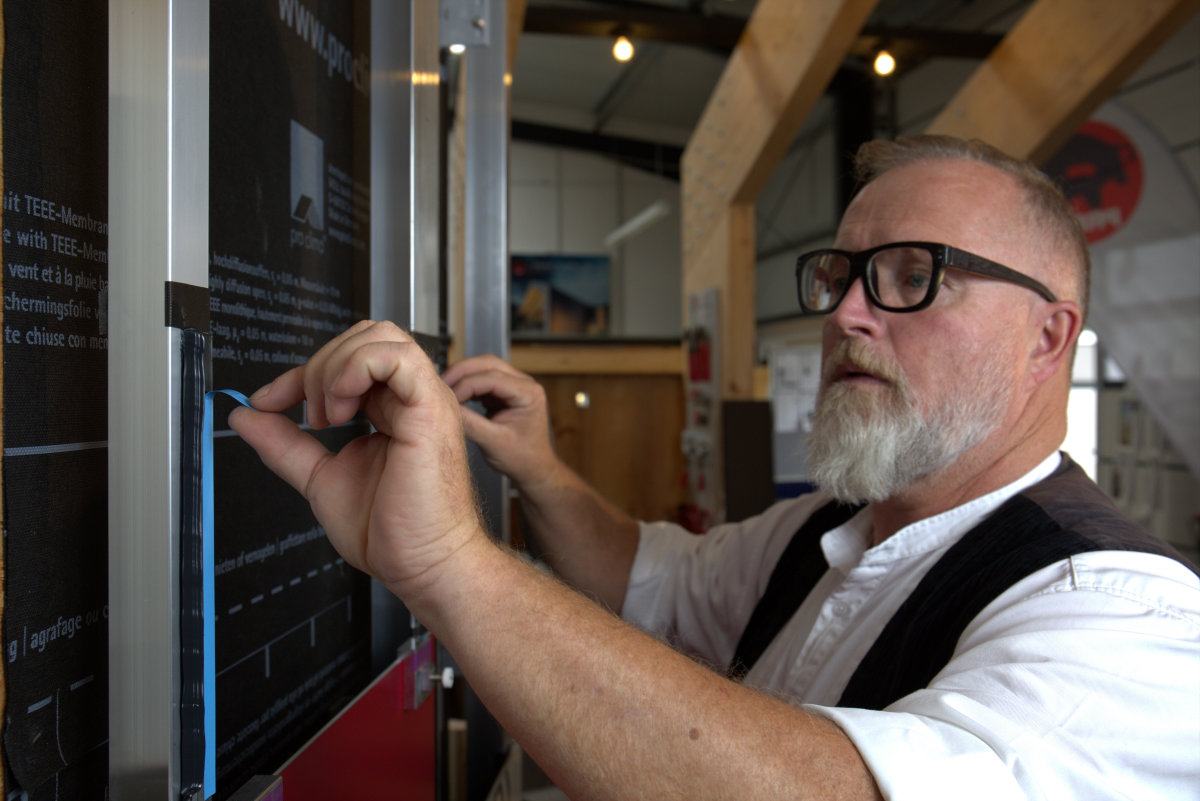 Aluminium-Verbundplatten verkleben - dach+holzbau