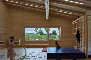  Holz in den Innenräumen der Kita sorgt für eine wohlige Atmosphäre 