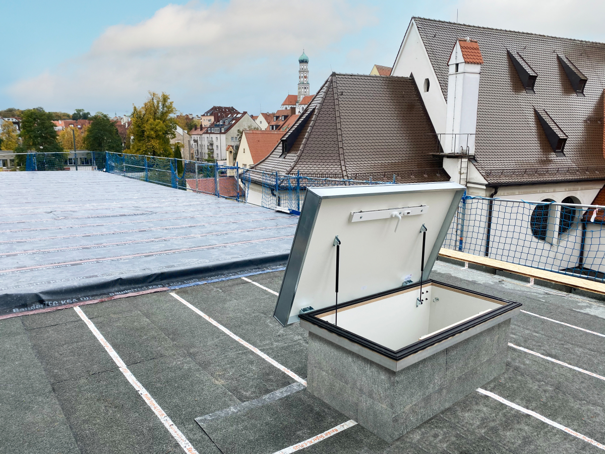 Dachausstieg In Kurzer Zeit Eingebaut Dach holzbau dachausstieg-in-kurzer-zeit-eingebaut-dach-holzbau