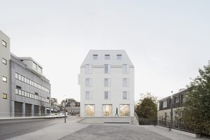  Das für den deutschen Nachhaltgkeitspreis Architektur nominierte Hotel in Ludwigsburg wurde vom Architekturbüro VON M mit einem sogenannten Cool Roof ausgestattet. 