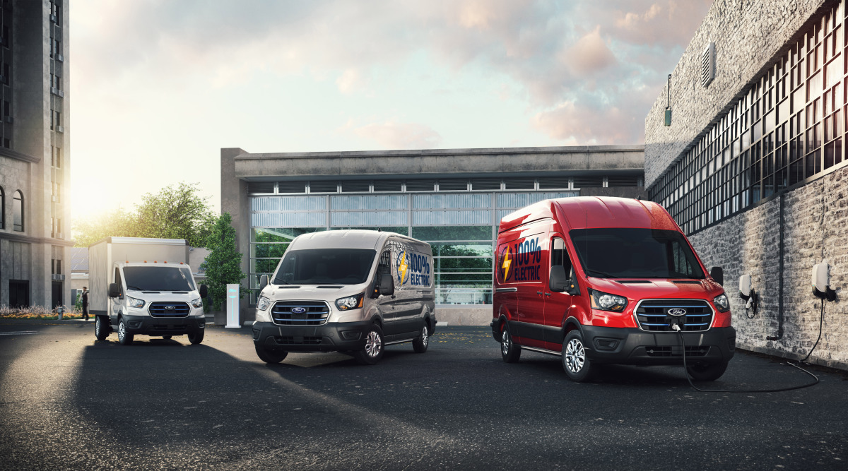 Der Ford „E-Transit“ wird je nach Bedarf als Kastenwagen, Kastenwagen mit Doppelkabine oder Fahrgestell für maßgeschneiderte Aufbauten verfügbar sein  Fotos: Ford