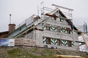  Die Sanierung der Ansbacher Hütte dauerte knapp 3 Wochen. Nach dem Abbau des Gerüsts Ende September waren die Arbeiten abgeschlossen 