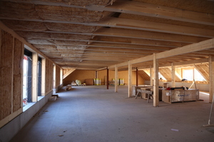  Die Konstruktion in Holzrahmenbauweise ermöglicht eine großzügige Nutzung des Dachraums 