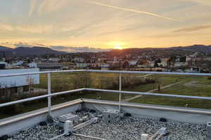  Das „Guard-System“ bietet kollektiven Schutz vor Absturz bei Arbeiten auf dem Flachdach 