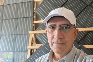  Dipl.-Ing. Berkay Bayer ist Geschäftsführer der Solteq Europe GmbH in Oberlangen (Emsland), Entwickler und Hersteller von Solardachziegeln 