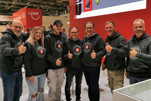  Top-100-Dachdecker Michael Ludes aus Leiwen besuchte mit seiner Belegschaft das Alwitra-Team auf der Messe 