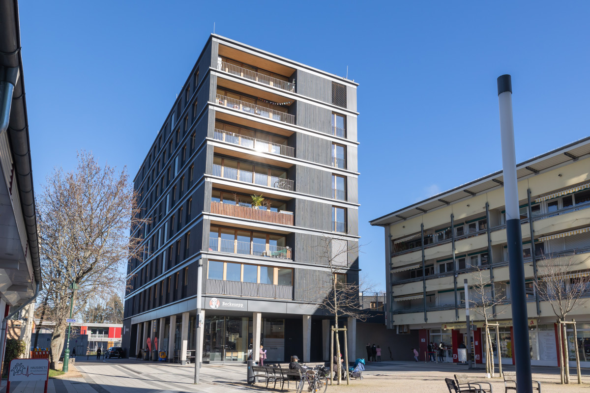 Holzbauweise - Mehrgeschossiger Holzbau 2_buggi-52-freiburg-sockel-und-sieben-geschosse