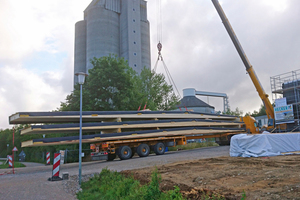  Foto_11_Transport_sehr__grosser_Bauelemente___Fotoquelle_Gemeinde_Sengenthal.jpg 